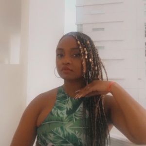 Meet your Posher, Celeste